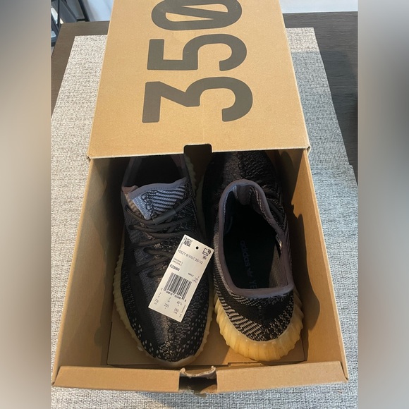 Yeezy 350 Boost - Picture 10 of 13